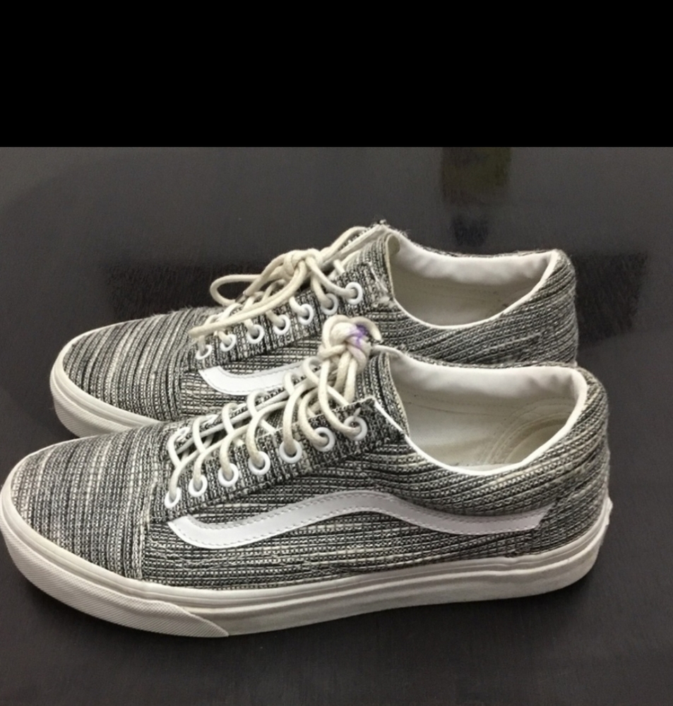 EUC Silver sparkly Van's size 7.5(M)/9(W)
